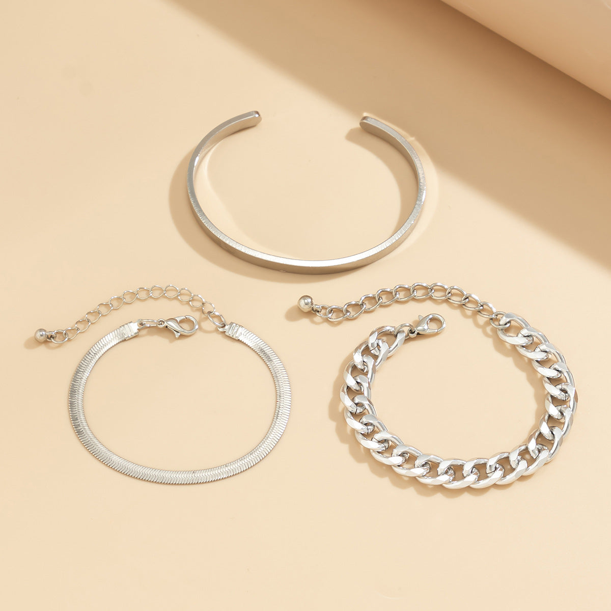 Geometric Ins Style Electroplated Metal Snake Chain Bracelet for Women with Dream Catcher and Octagram Charms