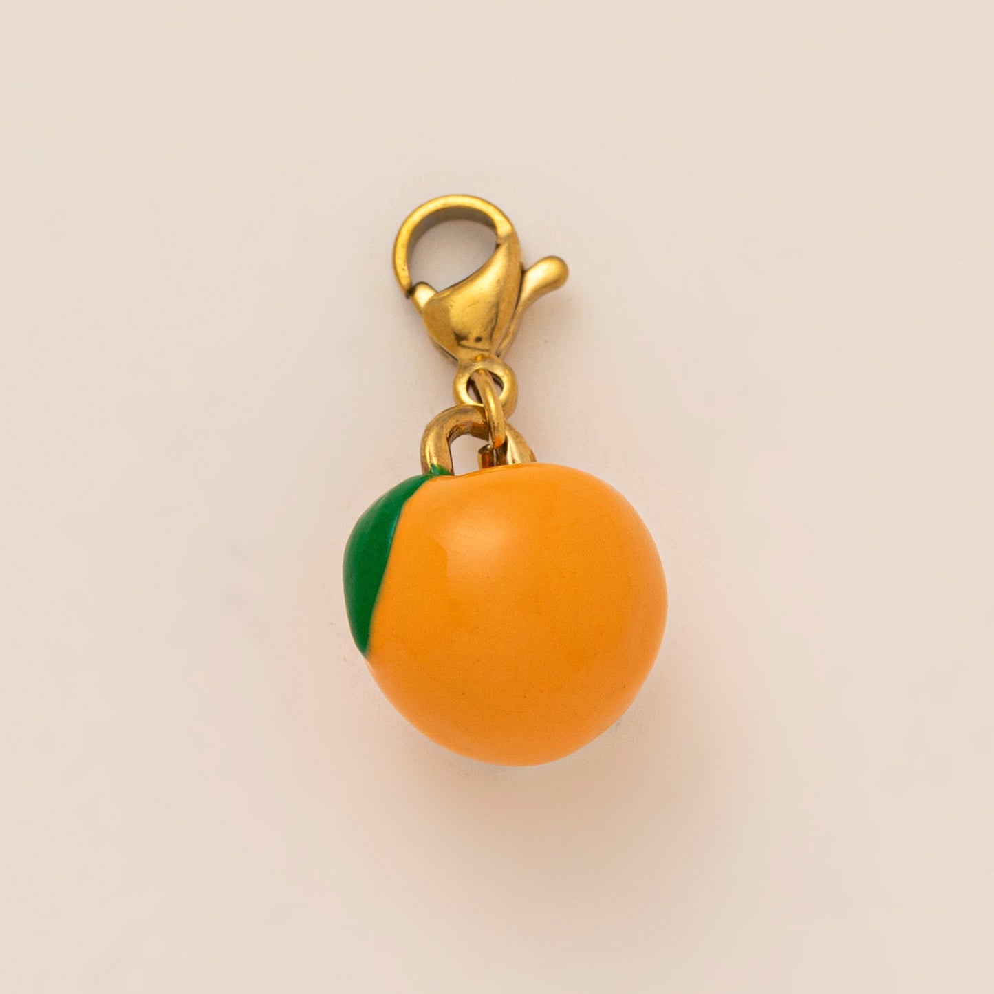 Braccialetto a barra con ciondoli a forma di frutta, in acciaio inossidabile placcato oro 18K, da donna