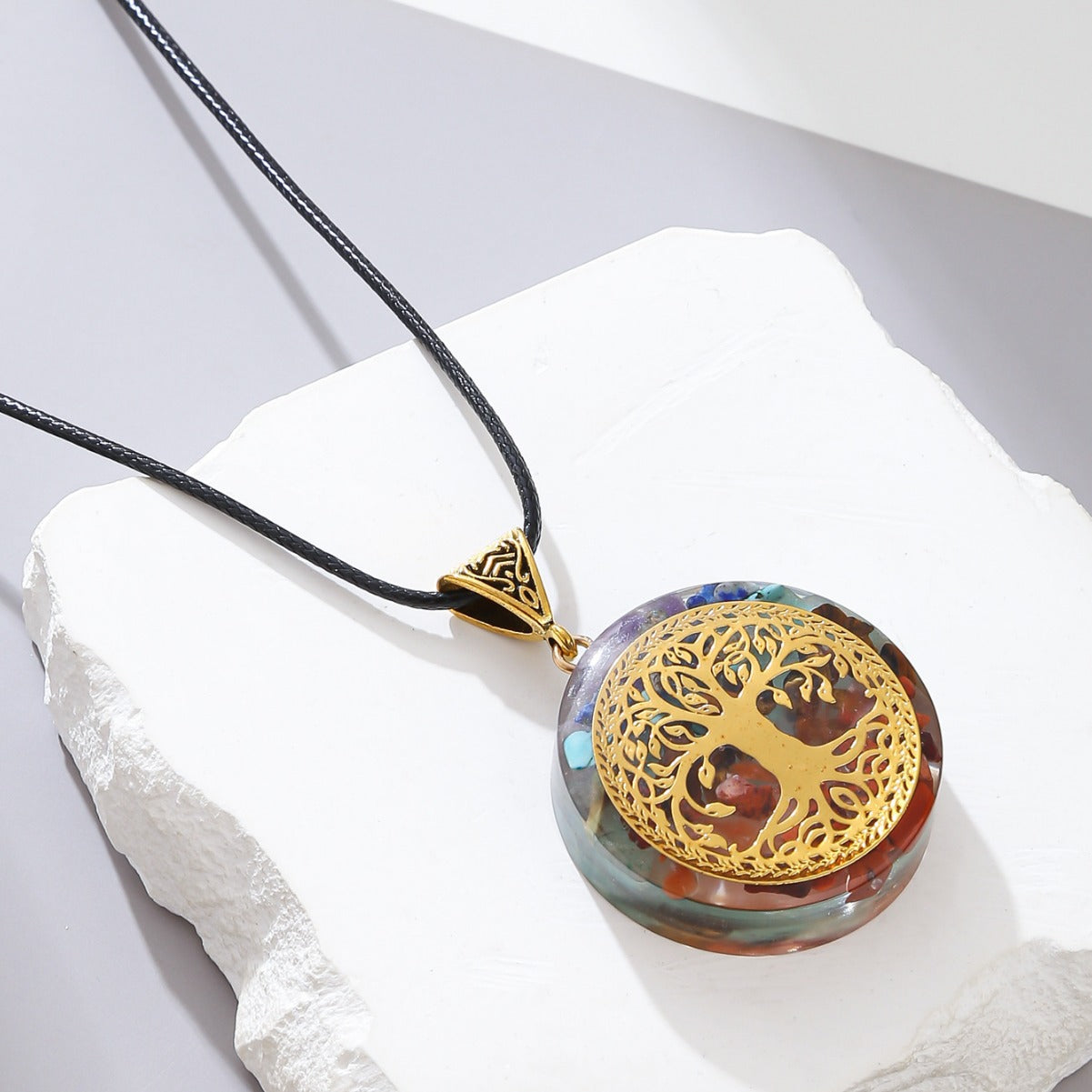 Geometric U-Shaped Resin Pendant Necklace with Colorful Natural Stone Inlay for Unisex Hip-Hop Style
