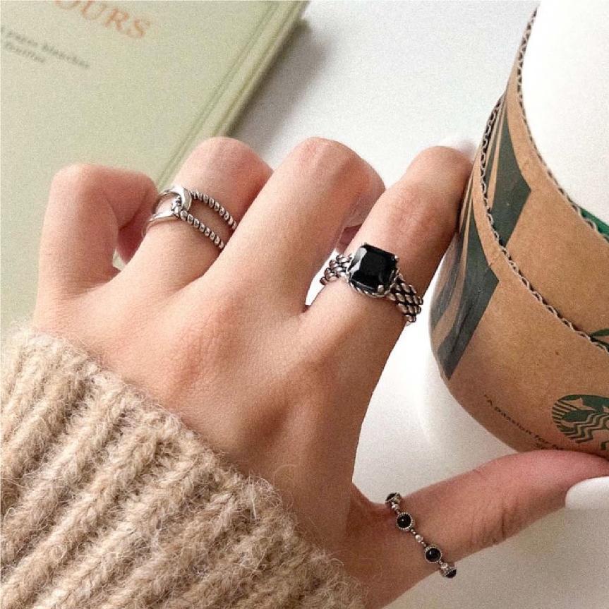 Minimalist Heart-Shaped 925 Sterling Silver Ring with Black Diamond Inlay for Women