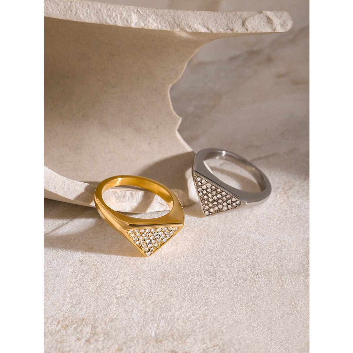 Minimalist Geometric Titanium Steel Ring with 18K Gold Plating and Rhinestone Inlay for Women
