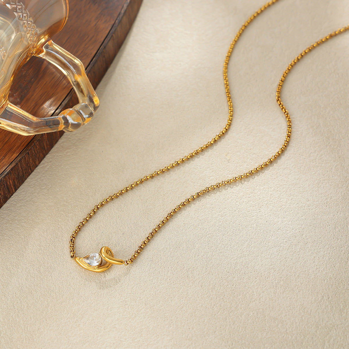 Minimalist Luxury Teardrop Cubic Zirconia Pendant PVD Stainless Steel Necklace for Women