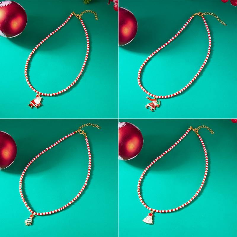 Collar con colgante de árbol de Navidad con Papá Noel y muñeco de nieve de estilo vintage francés para mujer con perlas de imitación y acabado esmaltado
