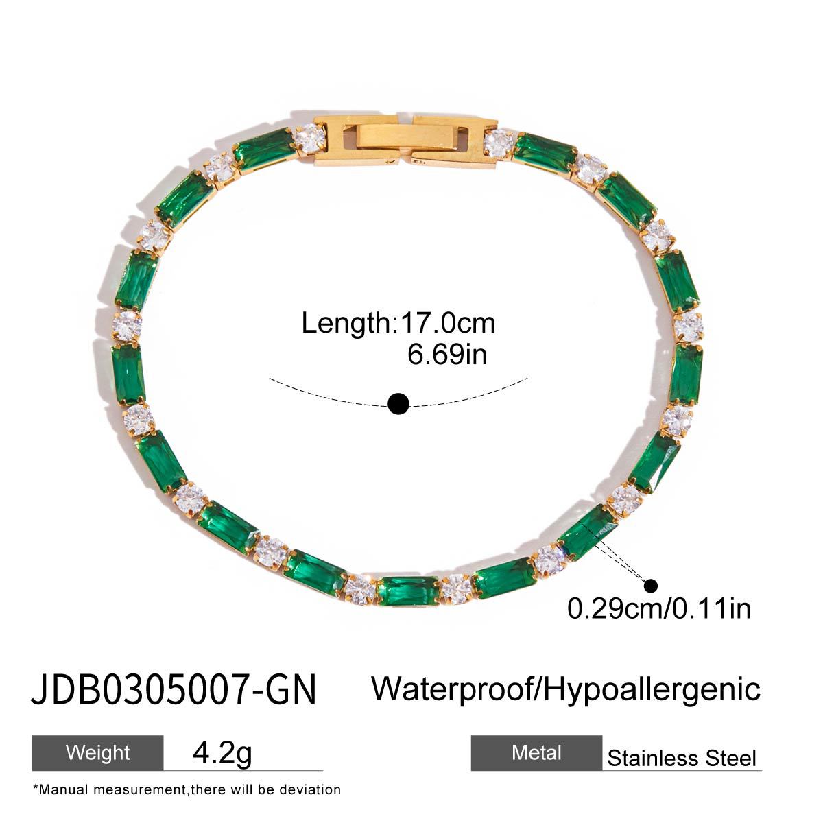 Pulsera minimalista ajustable de acero titanio chapado en oro con detalles de circonitas blancas para mujer