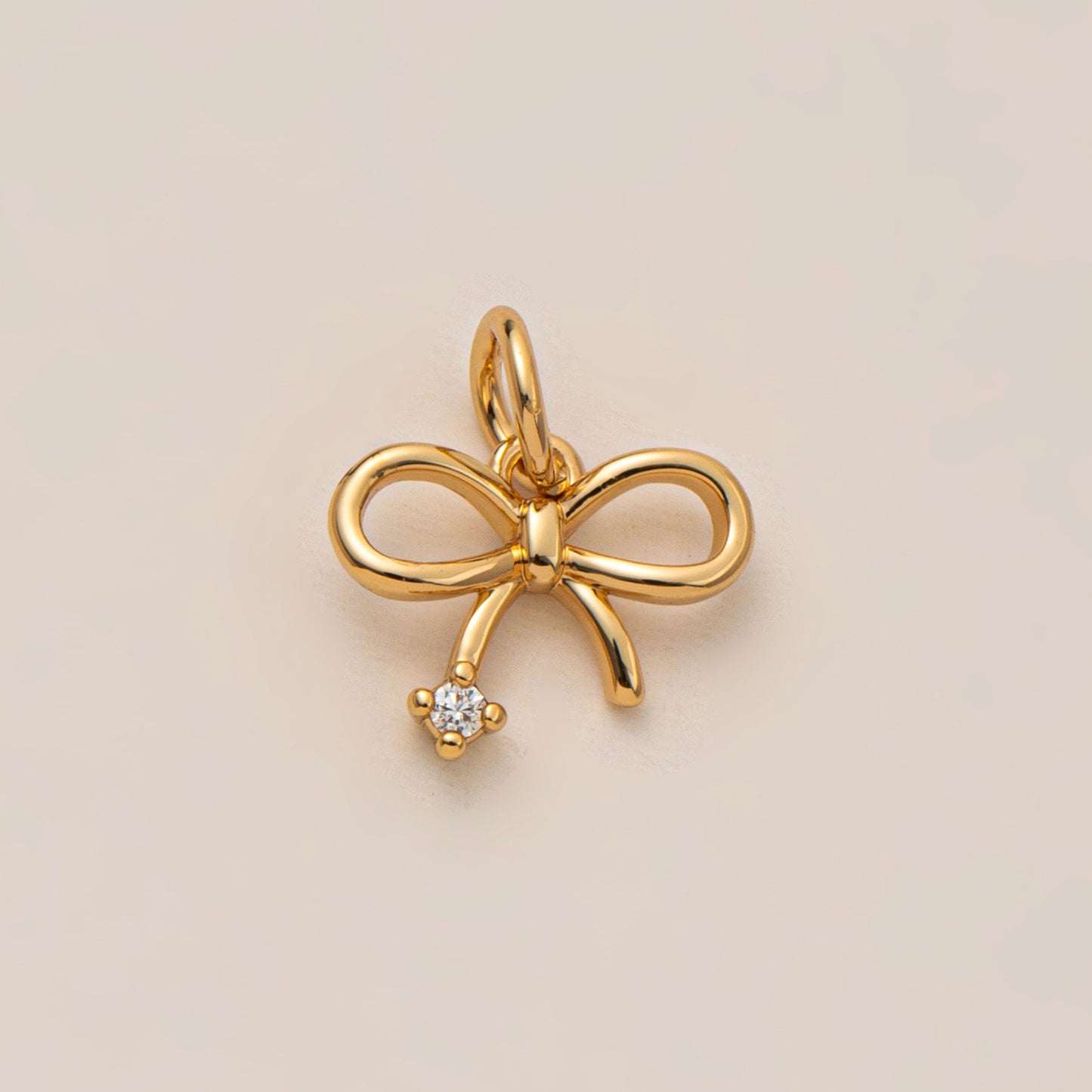 Collana da donna con ciondolo floreale a cuore a goccia in ottone placcato