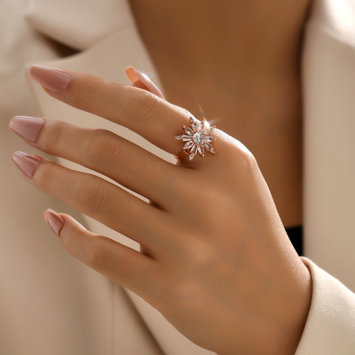 Anello Aperto Geometria Floreale Stella Minimalista da Donna in Rame con Intarsio Zircone