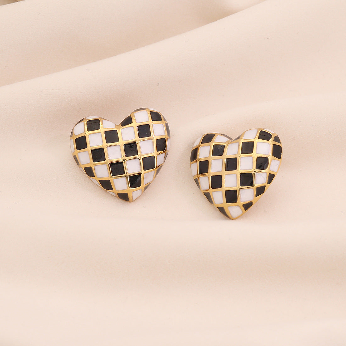 Minimalist Cold-Tone Heart-Shaped Stainless Steel Stud Earrings with Enamel Finish