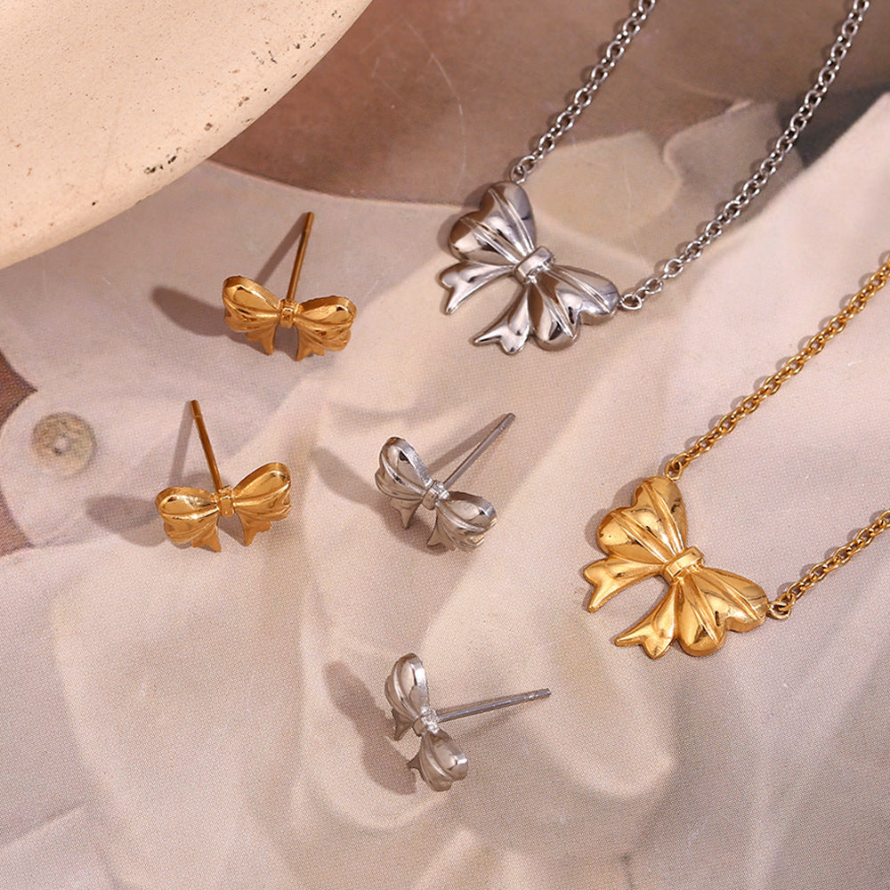 Elegant Bowknot-Shaped Stainless Steel Necklace with 18K Gold Plating for Women