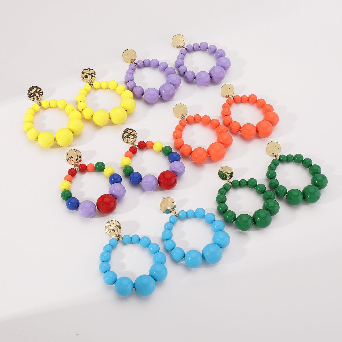 Pendientes Minimalistas Geométricos de Resina para Mujer en Colores Caramelo con Acabado Artesanal