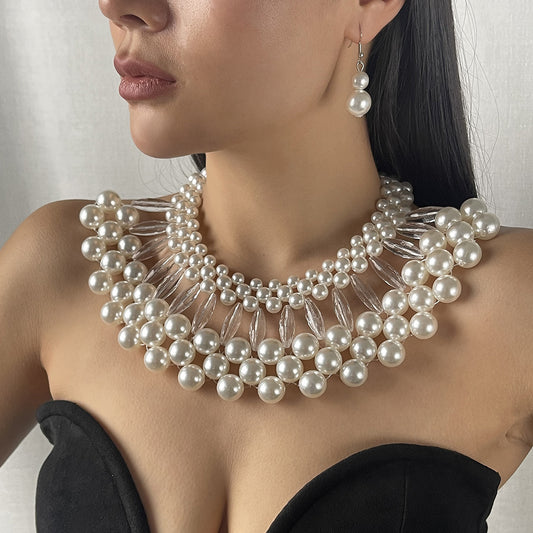 Elegante conjunto de collar de perlas de varias capas y pendientes en aleación con colgantes de nácar para mujer