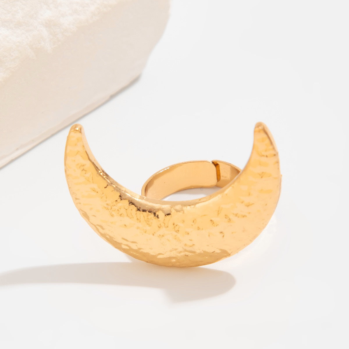 Exaggerated Textured 3D Heart Geometric Alloy Ring for Women
