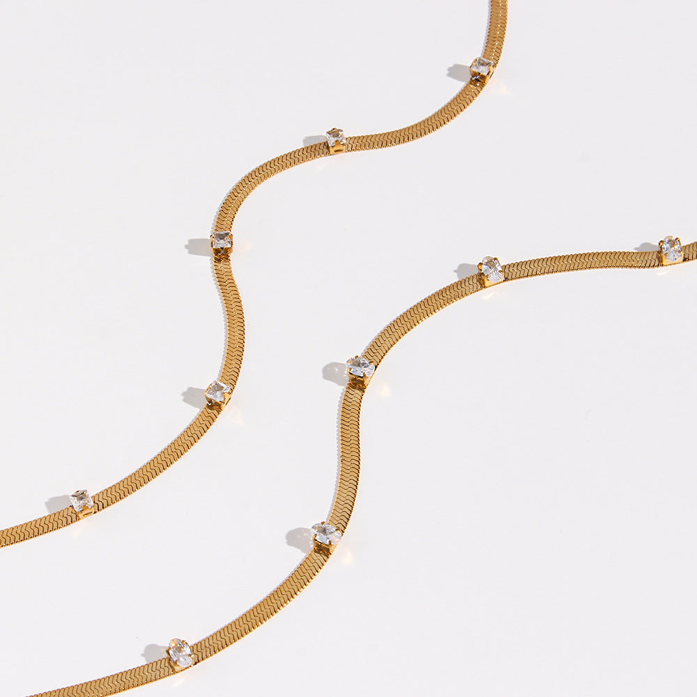Minimalist Geometric Stainless Steel Plated Necklace for Women with Blade Chain and Clear Zirconia