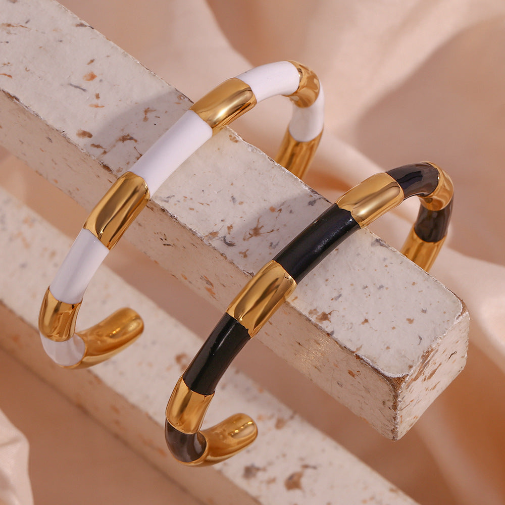 Bracciale da donna in acciaio inossidabile placcato oro 18 carati con dettagli in smalto, elegante e minimalista