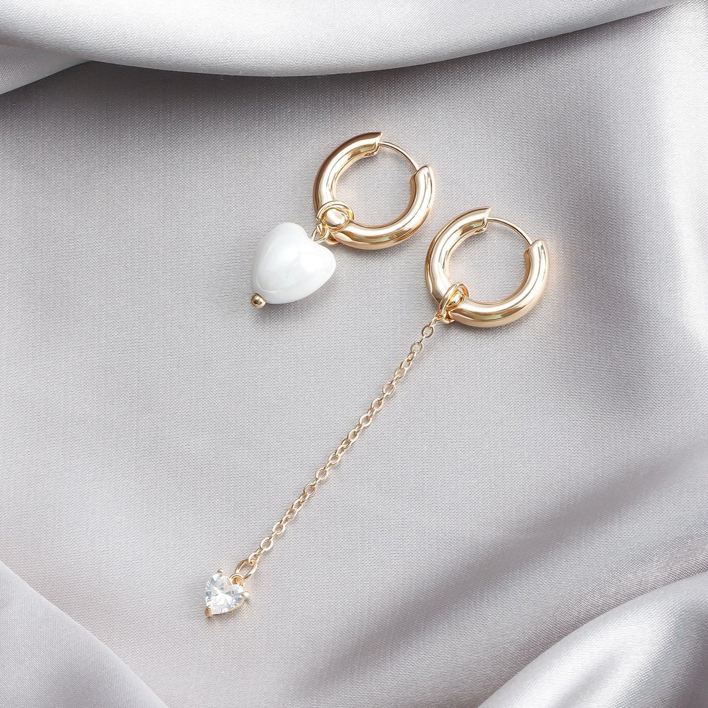Fashionable Heart-Shaped Pendant Earrings with Tassel Detail in Electroplated Mixed Materials for Women
