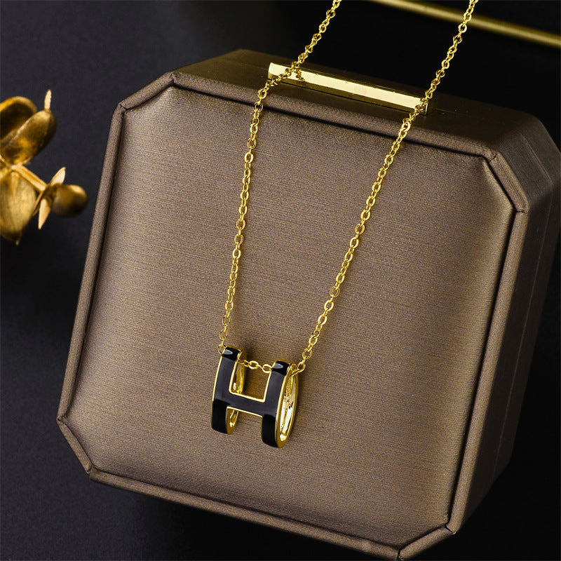 Minimalist Titanium Steel Letter Pendant Necklace for Women with Gold Plating on Ball Chain