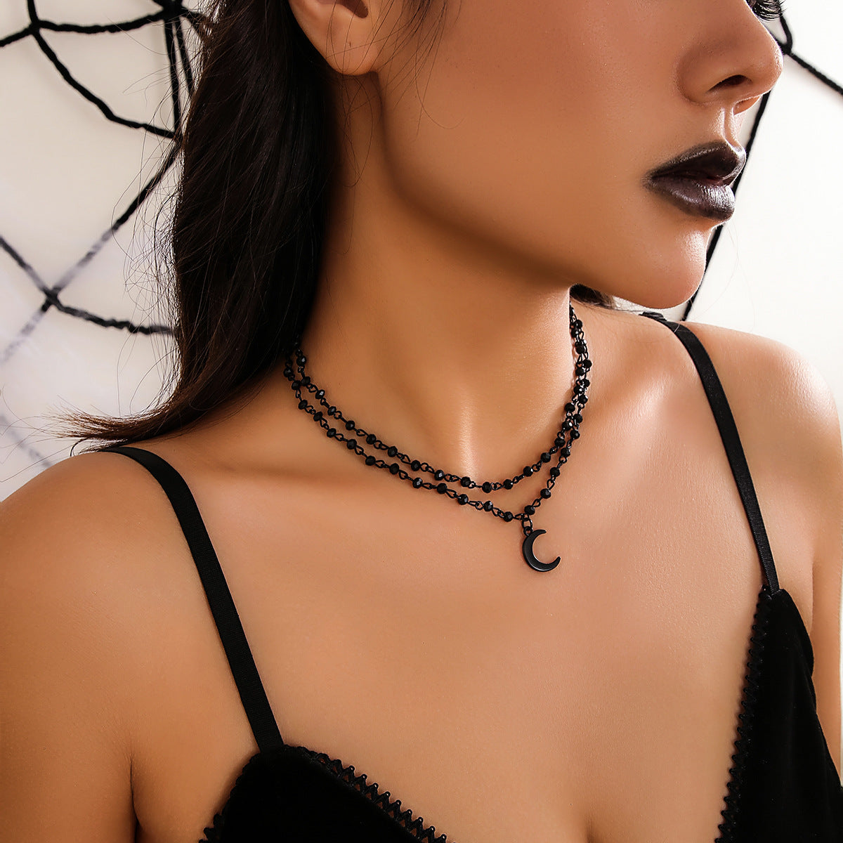 Sweet Hip-hop Star Round Alloy Pendant Plated Brass Curb Chain Necklace for Women
