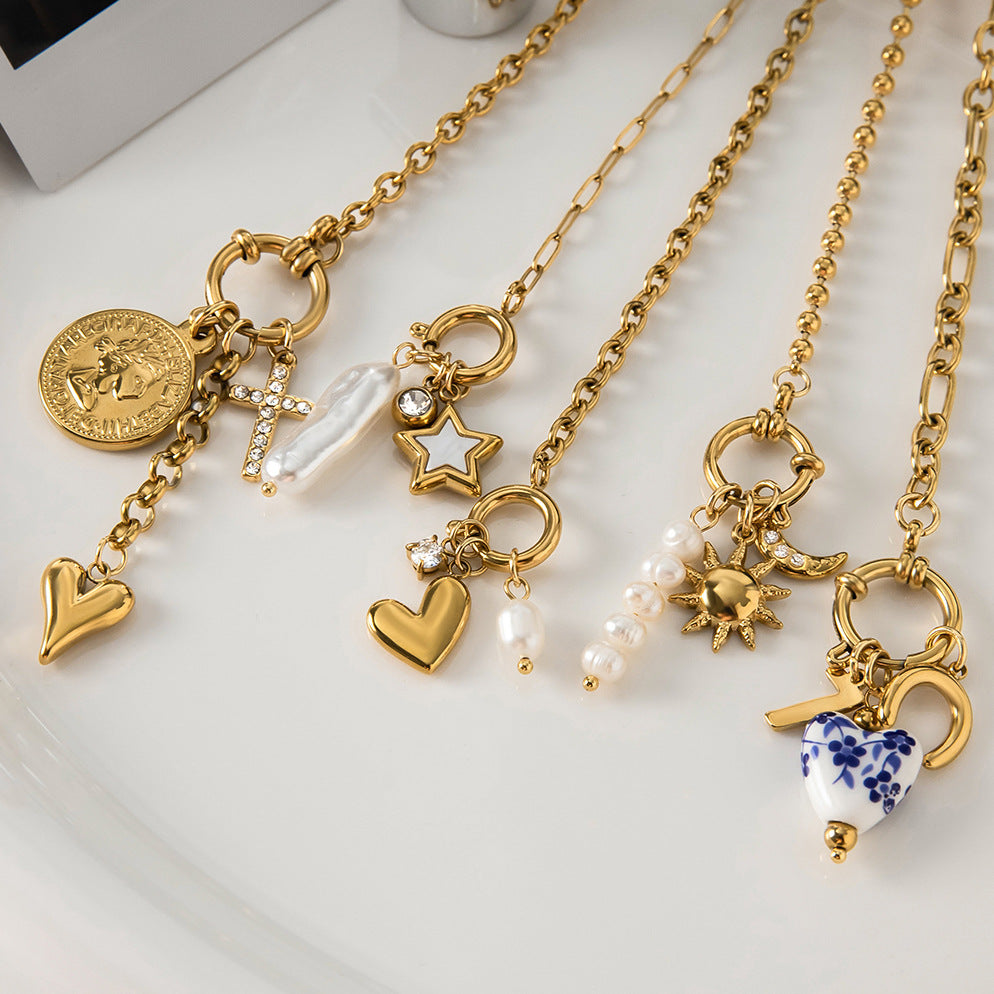 Collana con Pendente Geometrico Minimalista in Acciaio al Titanio con Accento di Perla d'Acqua Dolce, Catena in Acciaio Inossidabile Galvanizzato, Gioielli Eleganti da Donna