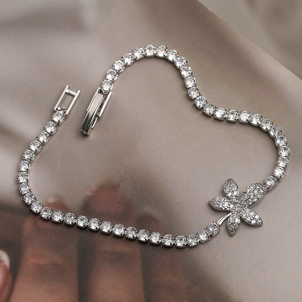 Bracciale da donna minimalista a forma di foglia in rame con zirconi