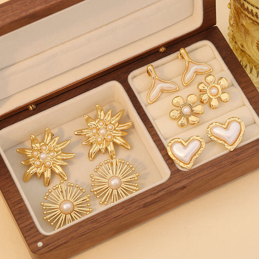 Fashionable Heart-Shaped Stainless Steel Stud Earrings with Plated Finish for Women