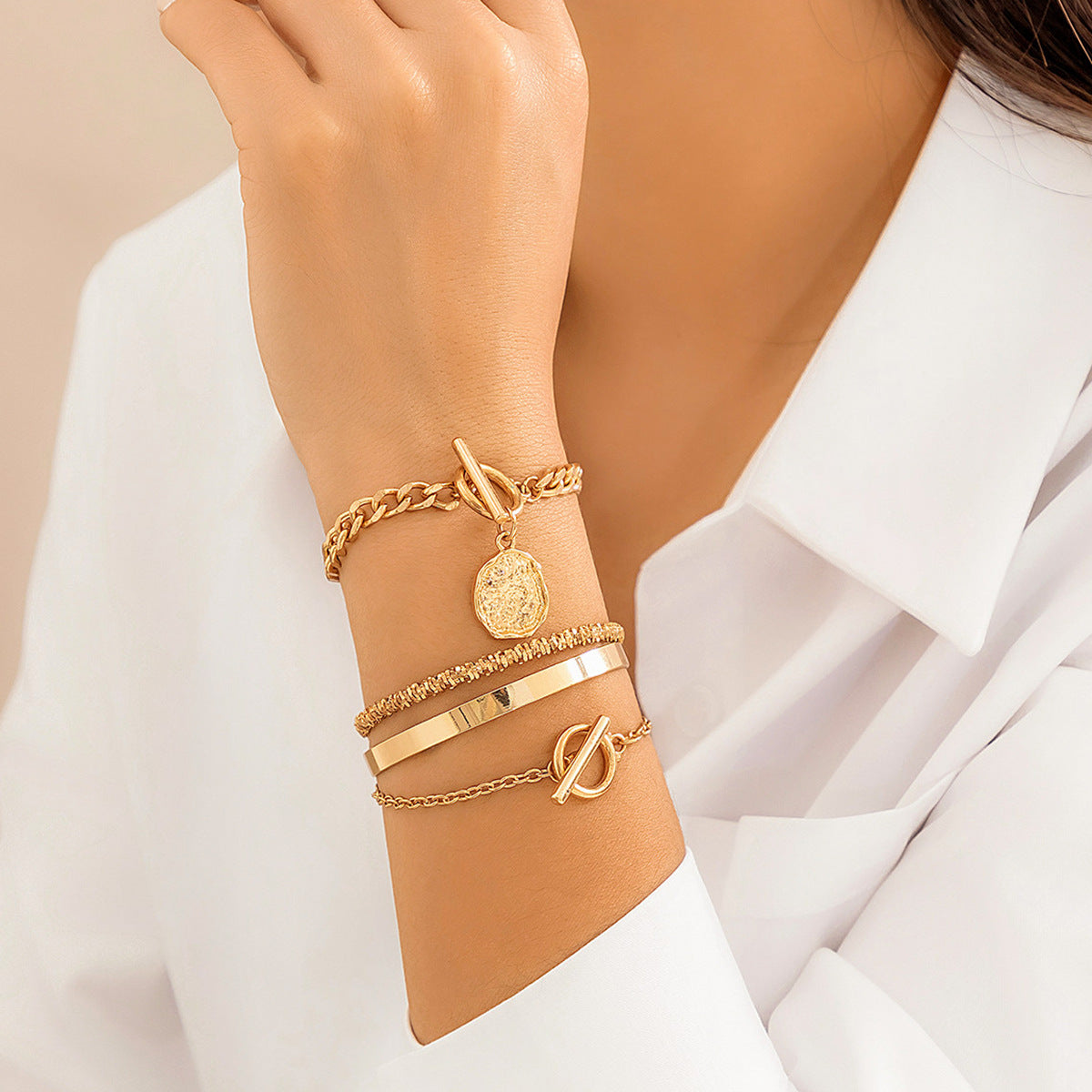 Hip-hop Geometric Heart Alloy Plated Bracelet with Cubic Zirconia for Women