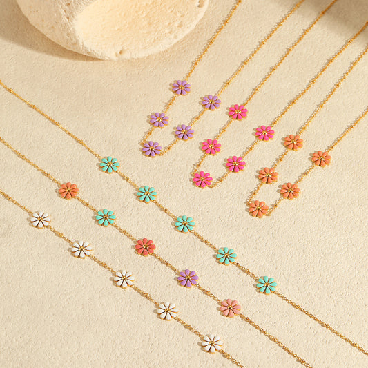 Collana con Pendente a Margherita Geometrica Smaltata in Acciaio Inox Placcato Oro 18K da Donna