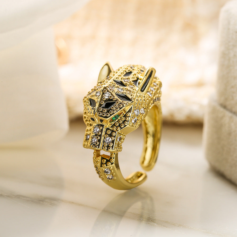 Anello da donna minimalista a forma di leopardo in rame con zirconia micro-pavé