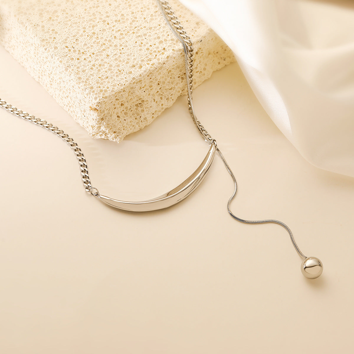 Minimalist Geometric Stainless Steel Clavicle Necklace for Women with Irregular Design