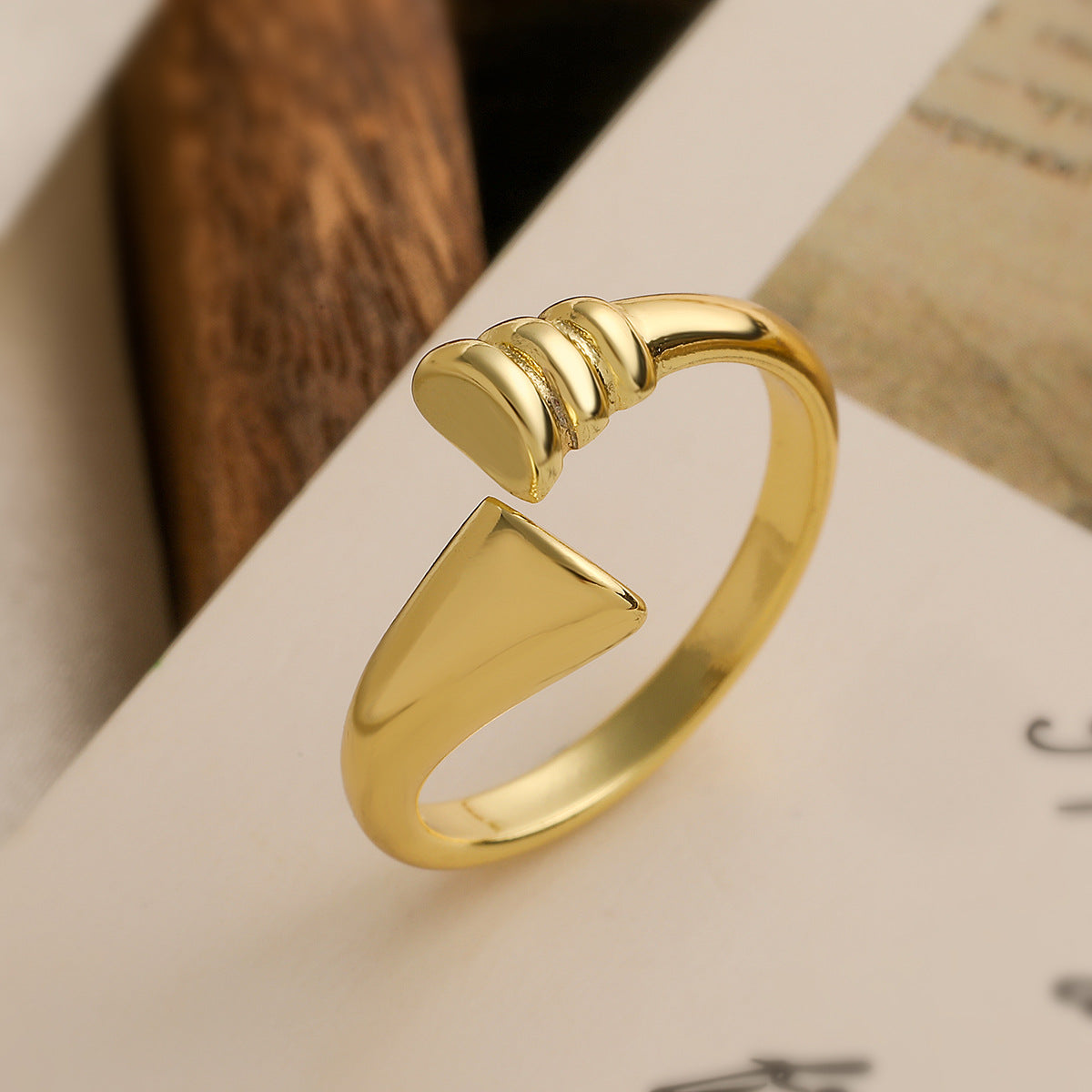 Anello Aperto Geometrico Minimalista da Donna in Rame Placcato Oro 18K, Fascia Liscia Impilabile alla Moda