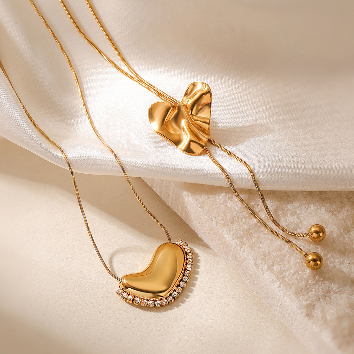 Collana con ciondolo a cuore geometrico minimalista in acciaio inossidabile placcato oro 18K per donna