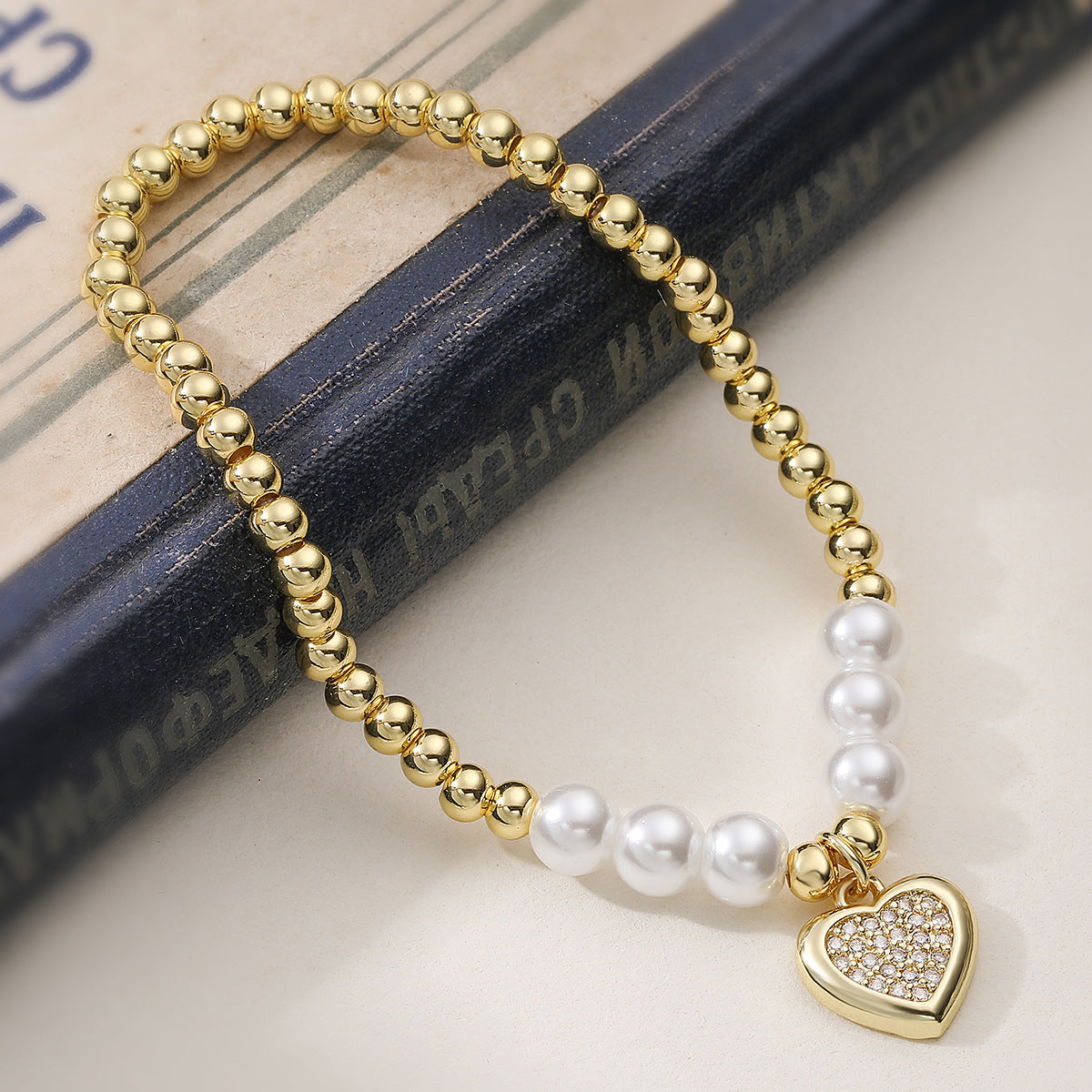 Elegant 18K Gold Plated Heart Geometric Stainless Steel Brass Pearl Cubic Zirconia Bracelet for Women