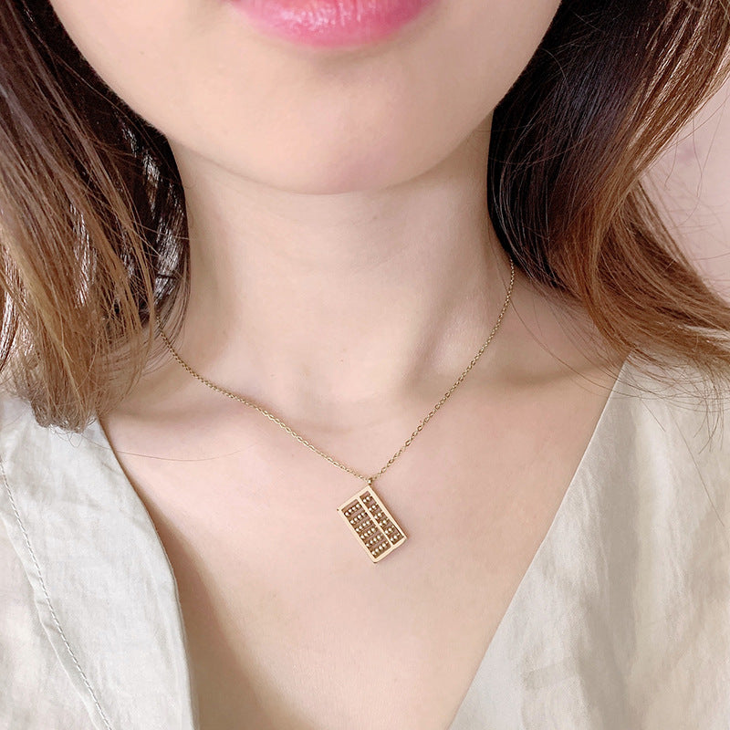 Minimalist Geometric Titanium Steel Rose Gold Plated O-Chain Necklace for Women with Square Pendant