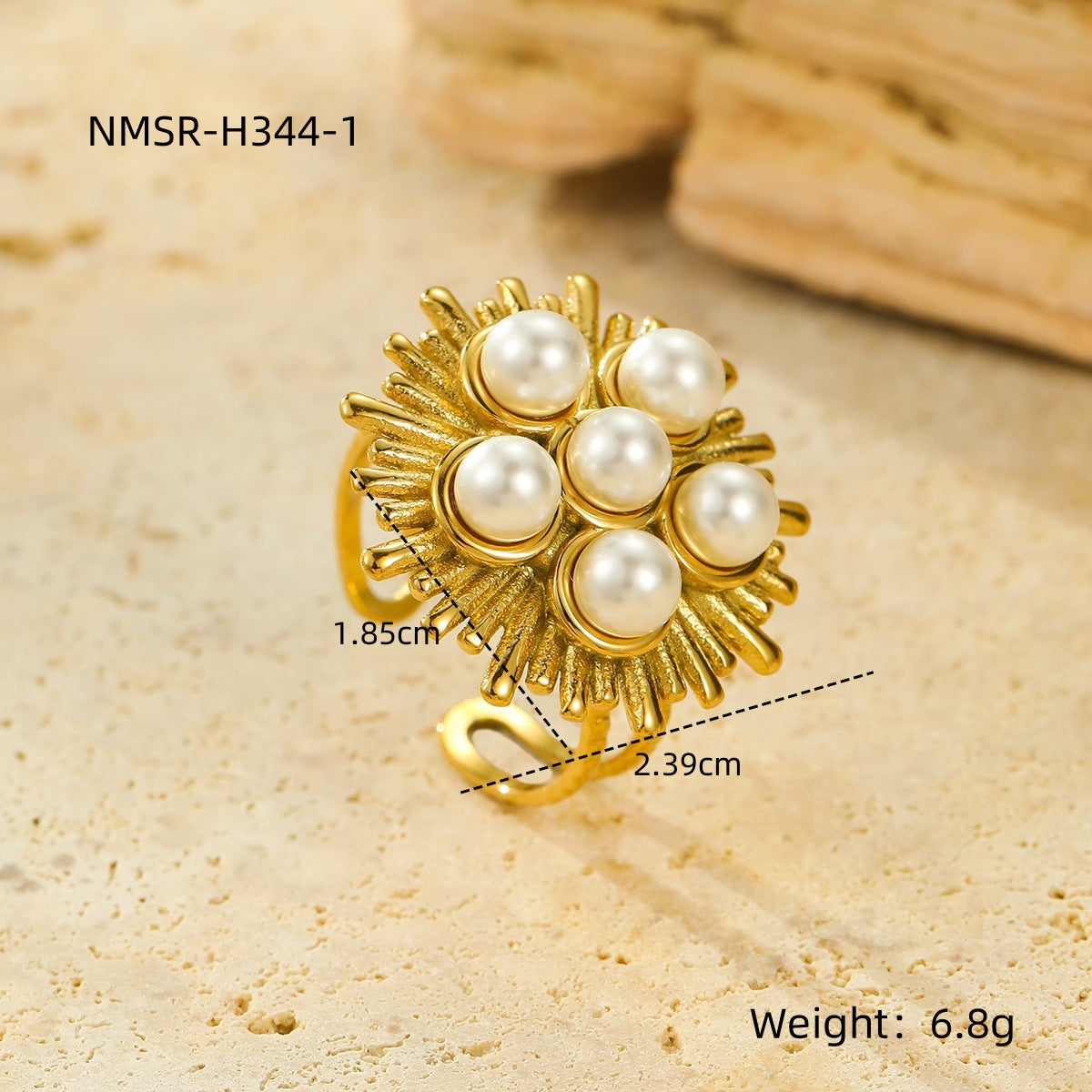 Anillo de Acero Inoxidable con Perlas y Flores de Estilo Lujoso para Mujer con Acabado Chapado y Banda Ajustable