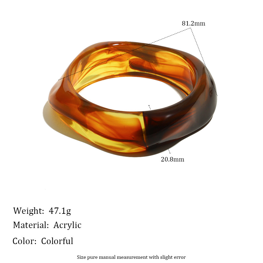 Bracciale a fascia larga in acrilico con forme geometriche e pentagono ritorto per donna con finitura ecologica