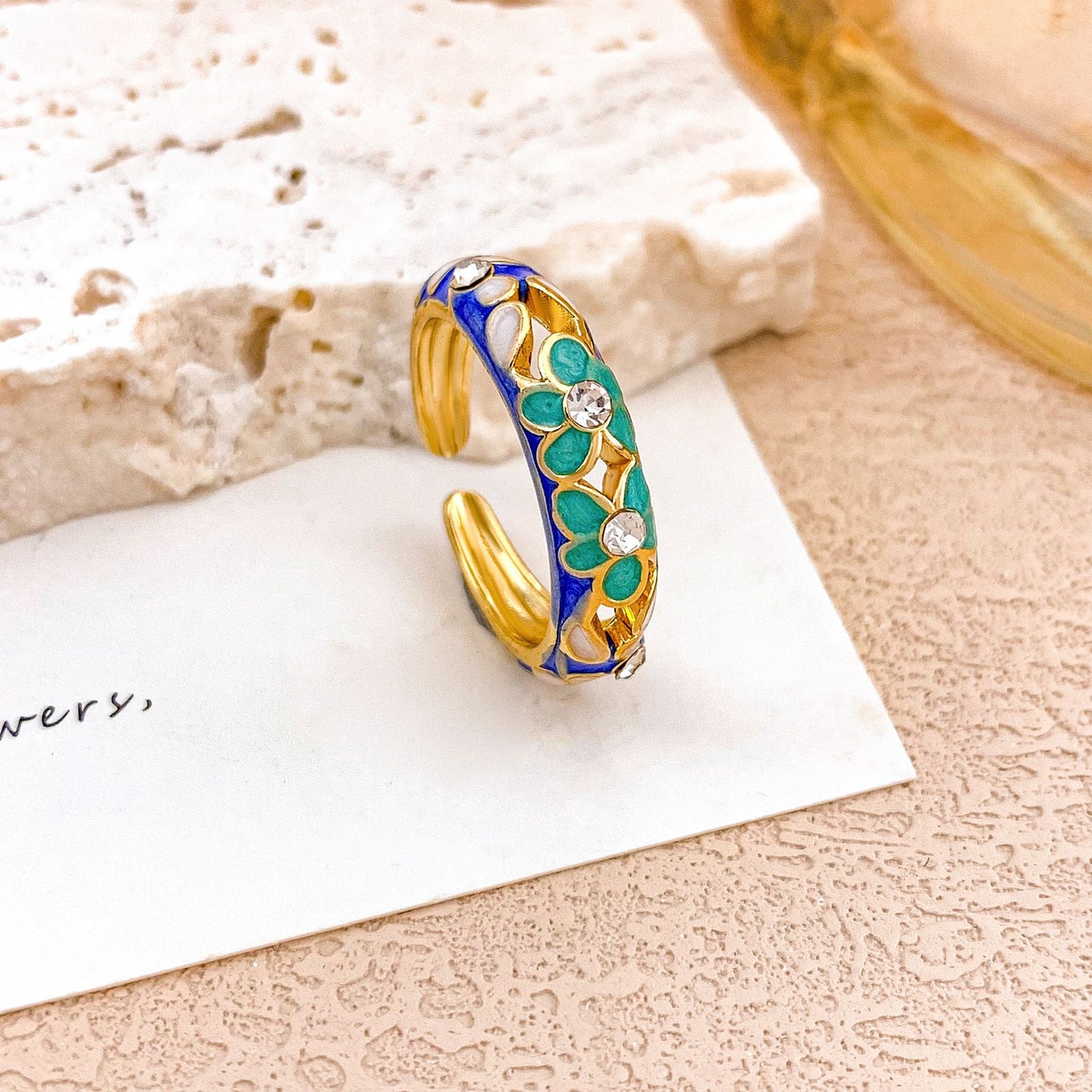Anello in lega placcato oro con design floreale e cavo, elegante e di lusso, per donna
