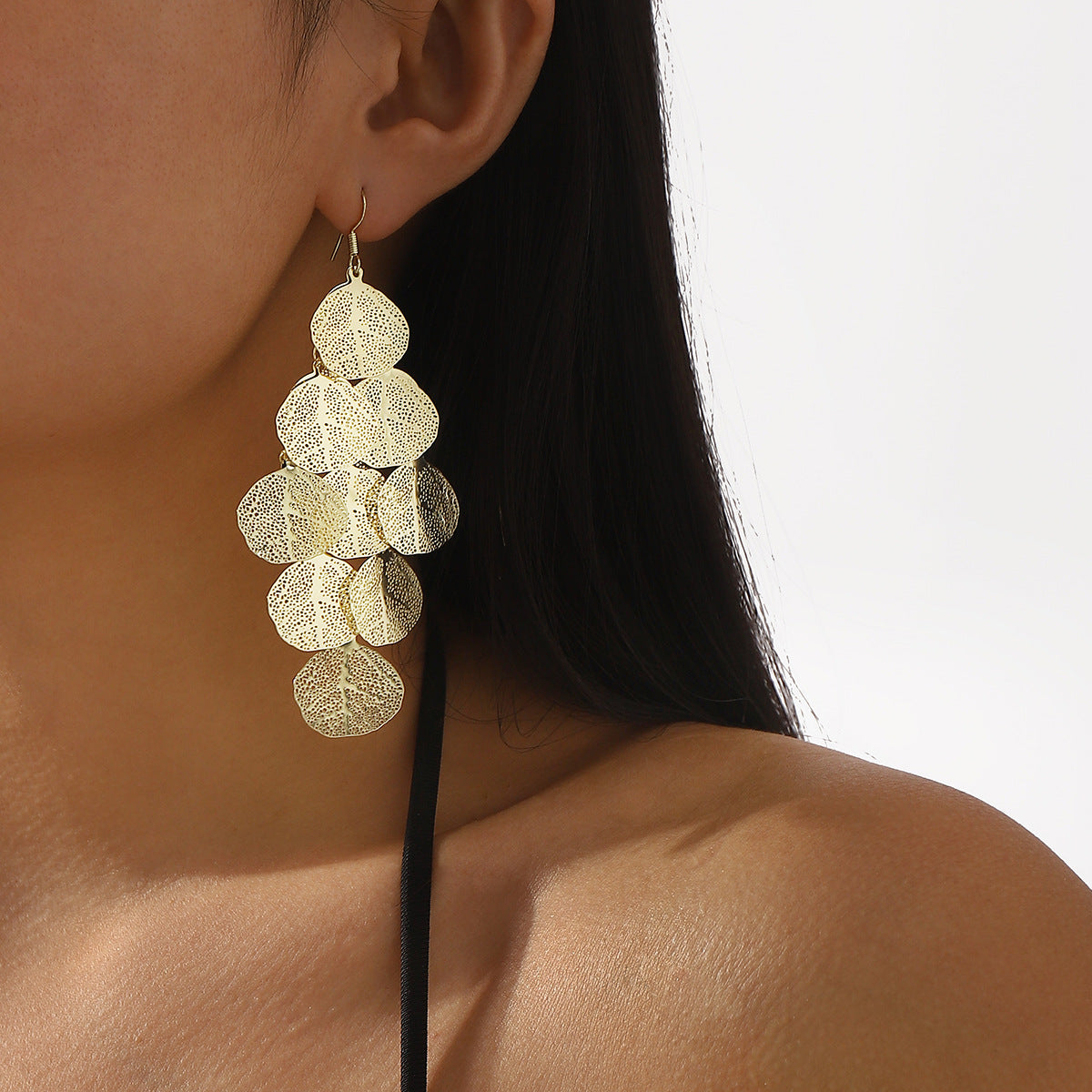 Pendientes de hoja con borla extragrande de moda para mujer con acabado de hierro galvanizado