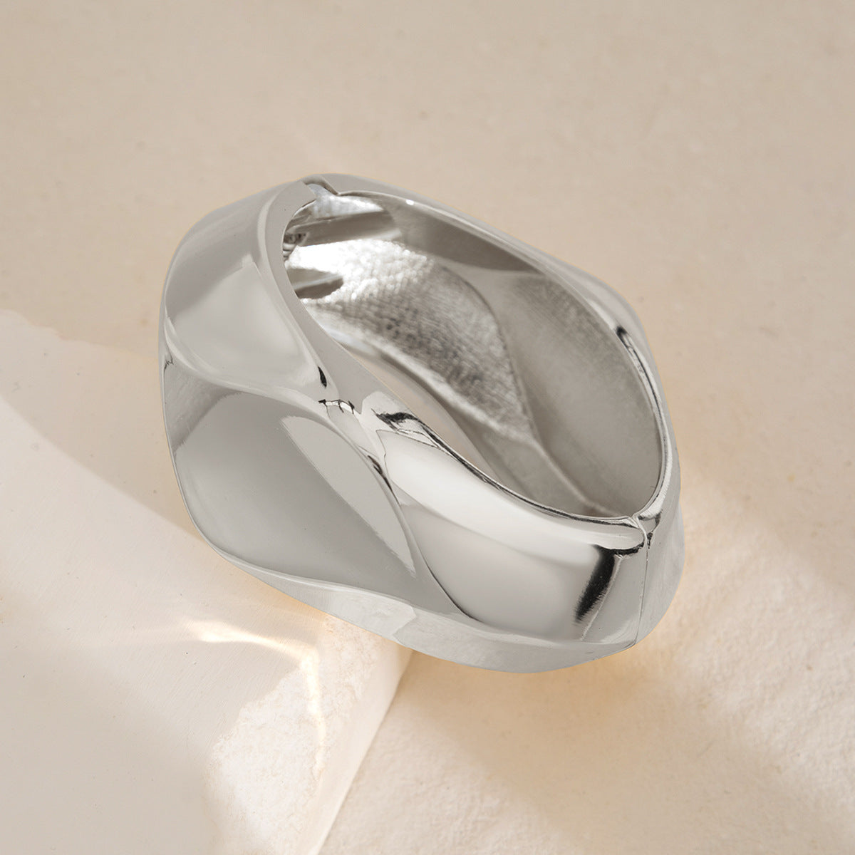 Bracciale a cerchio irregolare geometrico vintage da donna in lega con finitura galvanica