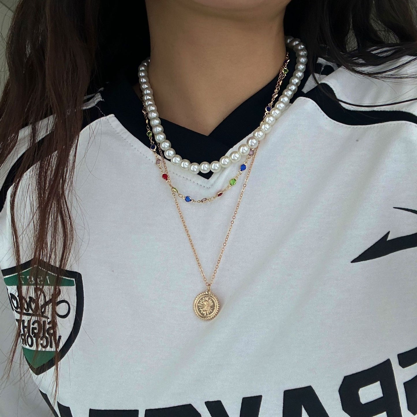 Collana a pendente minimalista casual multistrato geometrico rotondo in lega con perle finte e perline di cristallo da donna