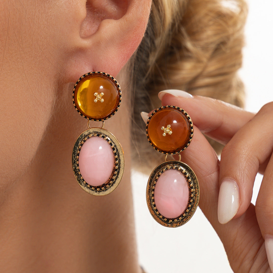 Vintage Luxury Oval Gradient Resin Zinc Alloy Plated Earrings for Women