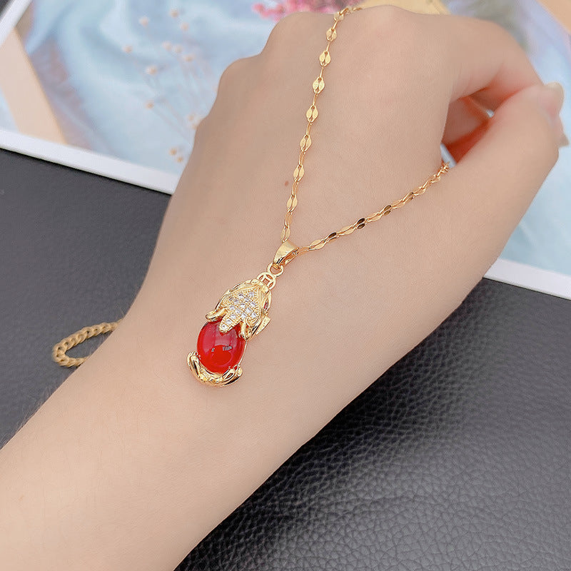 Chinese Style Pixiu Pendant Necklace for Women and Men in Titanium Steel with Gold Plating, Minimalist Lockbone Chain Design