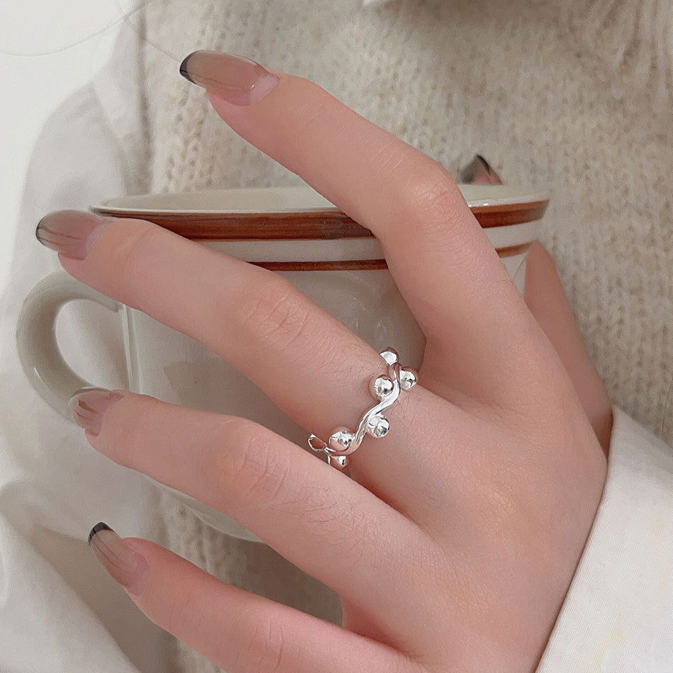 Sweet Minimalist Heart-Shaped 925 Sterling Silver Ring with Beveled Square Beads for Women