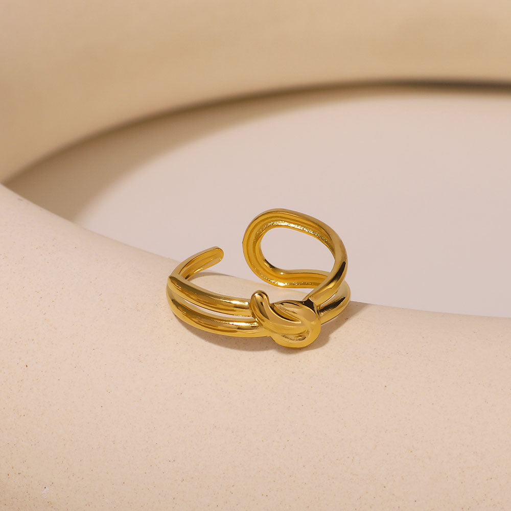 Minimalist Knot-Shaped Stainless Steel Ring with Gold Plating for Unisex Wear