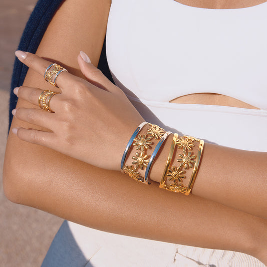 Sweet Streetwear Two-Tone Gold and Silver Plated Stainless Steel Floral Curve Bracelet and Ring Set for Women