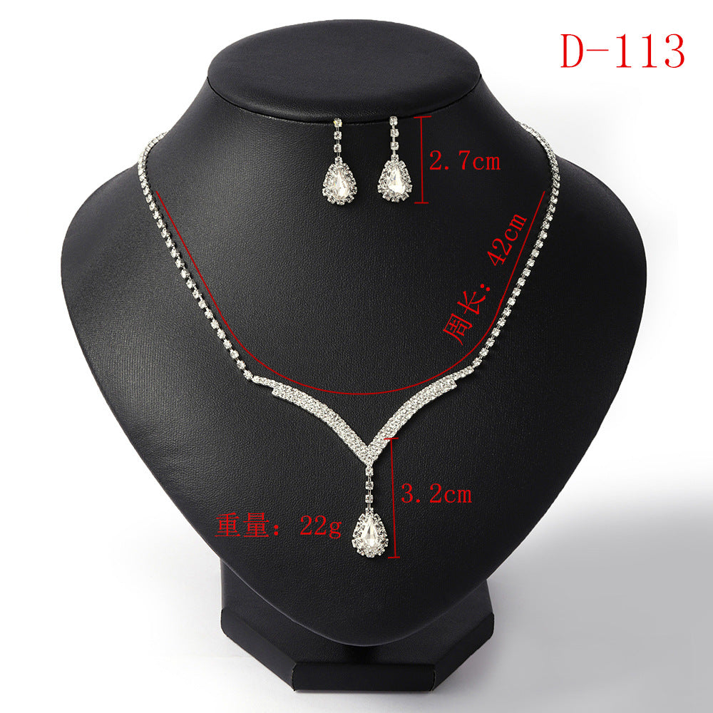 Fashionable Water-Drop Pendant Necklace and Earrings Set for Women with Rhinestone Inlay in Alloy, Wavy Chain Style
