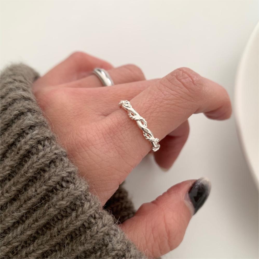 Anello Nodo a Cuore Minimalista in Argento Sterling 925 Placcato per Donna