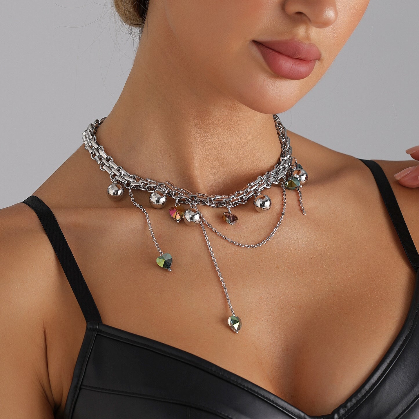 Vintage Heavy-Duty Heart Geometric Alloy Plated Necklace for Women