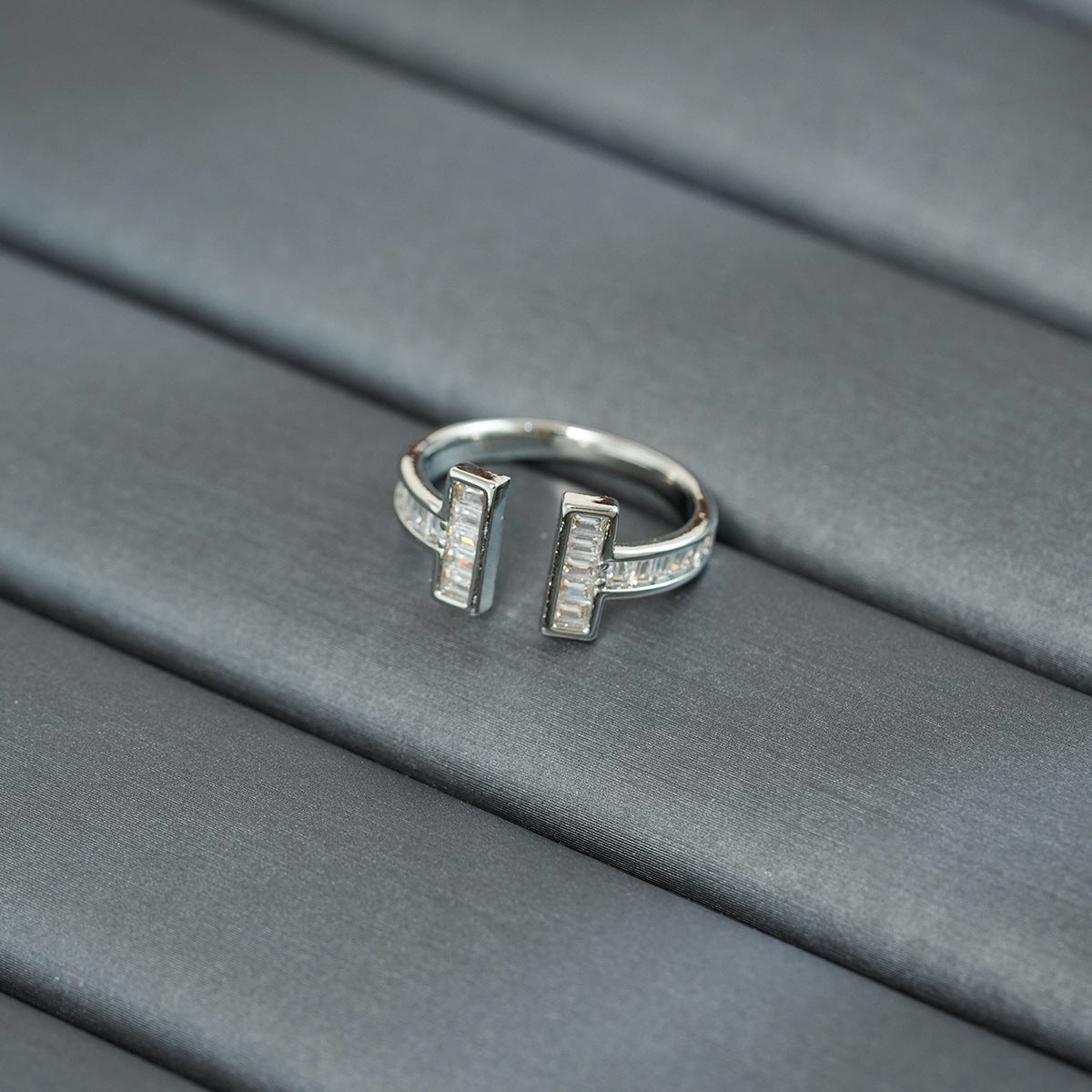 Light Luxury Heart-Shaped Adjustable Open Ring in Copper with 18K Gold Plating and Zircon Accents