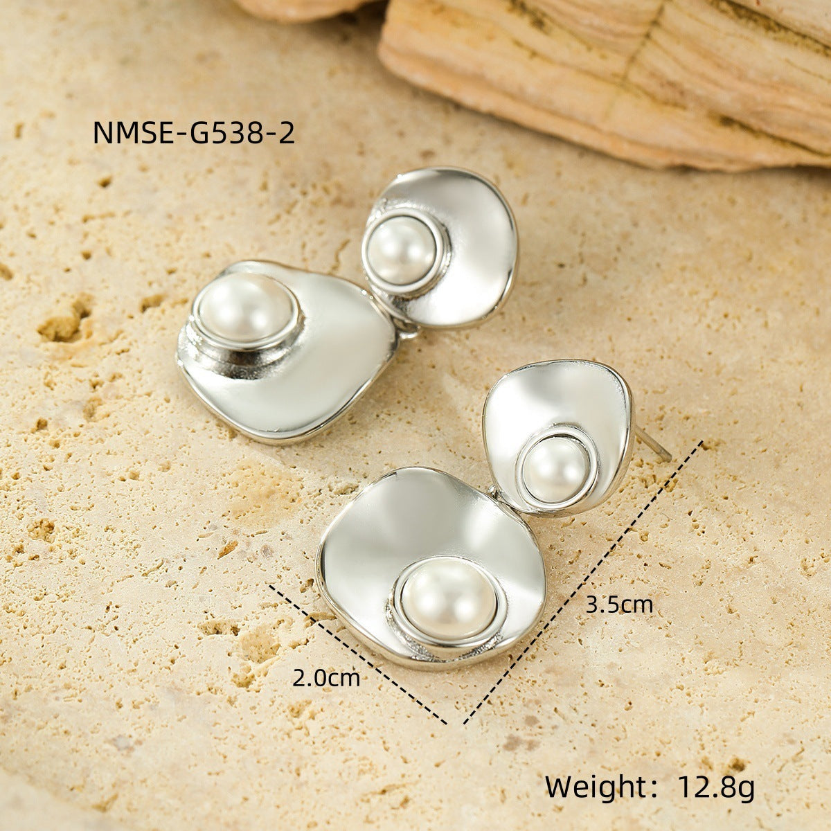 Pendientes de tuerca de acero inoxidable con forma de flor geométrica minimalista para mujer con acabado chapado