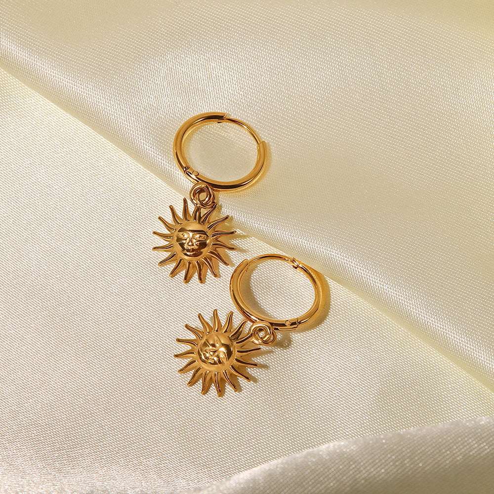 Orecchini da donna vintage in acciaio al titanio a forma di sole con placcatura in oro 18 carati e design geometrico
