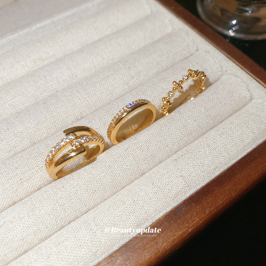 Anillo Abierto Geométrico de Lujo con Cruz, Baño de Oro de 18K en Cobre con Circonita Cúbica para Mujer