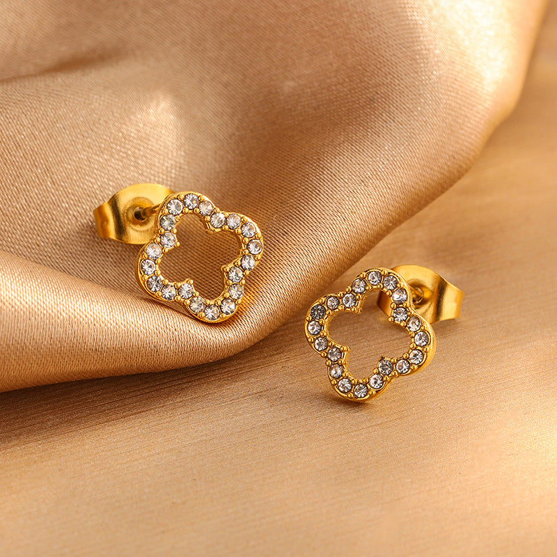 Elegante Juego de Collar de Acero Inoxidable con Trébol de Cuatro Hojas y Circonitas Cúbicas con Pulsera y Pendientes a Juego para Mujer